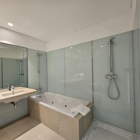 Dorisol Iv Plaza By Rentallido * Funchal (Madeira)